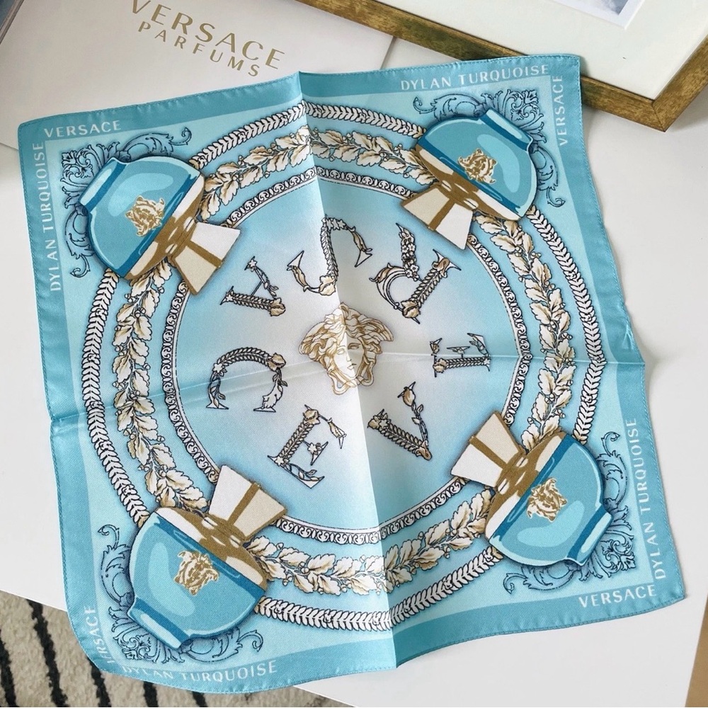 Versace Dylan Silk‎ Scarf/Square